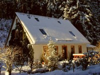 60-Winter 05 Haus ost.jpg